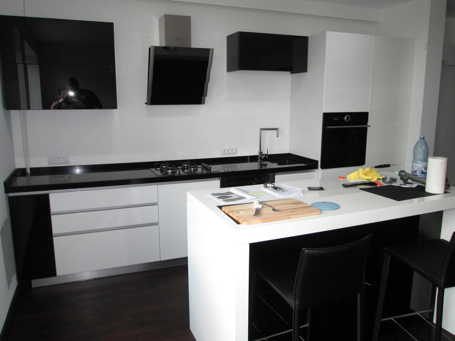 Blat bucatarie quartz SUPERBLACK - Bucuresti 01