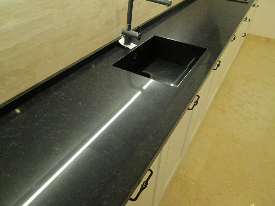 Blat bucatarie quartz Toros cant 4 cm clasic - Bucuresti 01