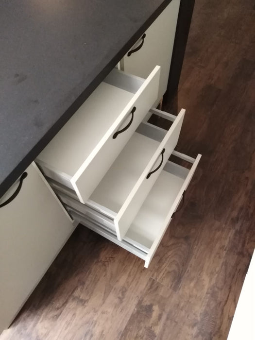 Mobilier bucatarie modern PAL nuanta gri taupe